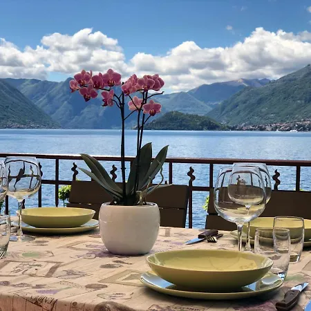 La Terrazza Cavour By Wonderful Italy アパート ベッラージョ