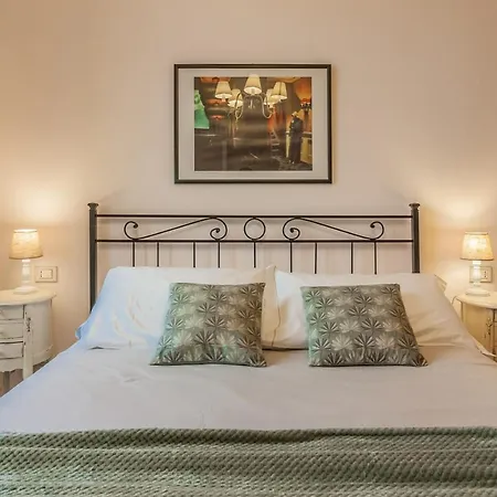 Apartamento La Terrazza Cavour By Wonderful Italy *